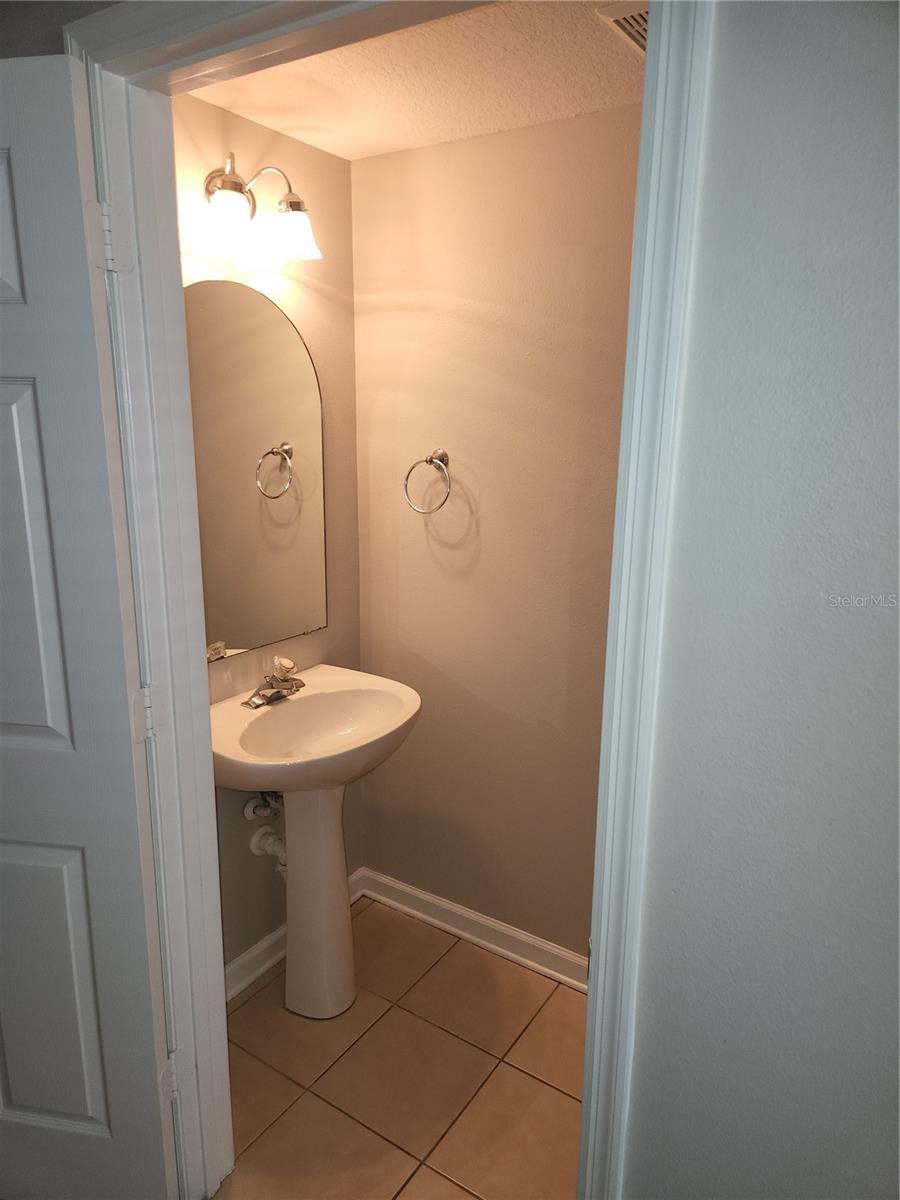 Image 8 of 16 For 1010 Vineland Place