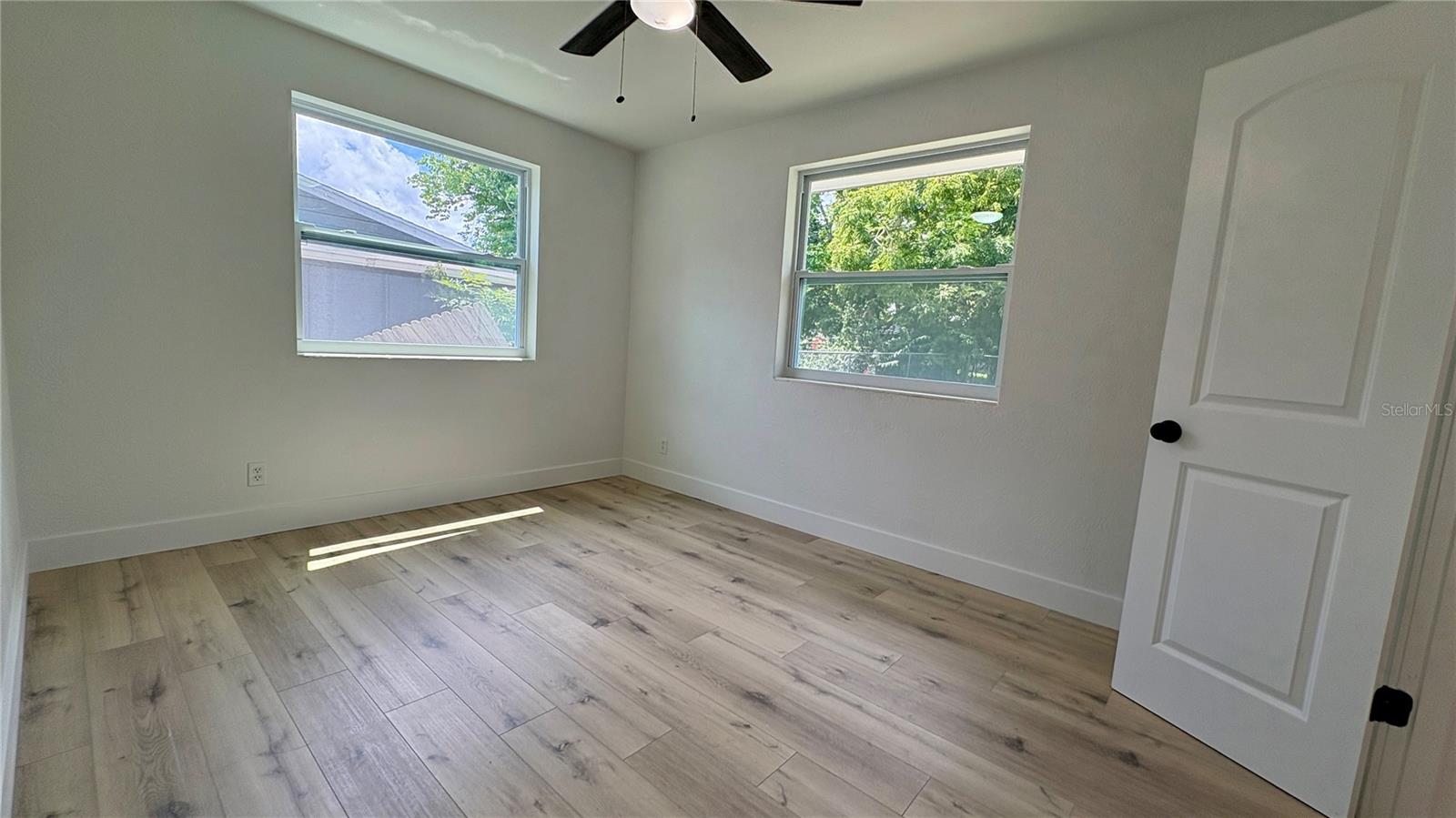 Image 11 of 25 For 1412 San Jose Boulevard