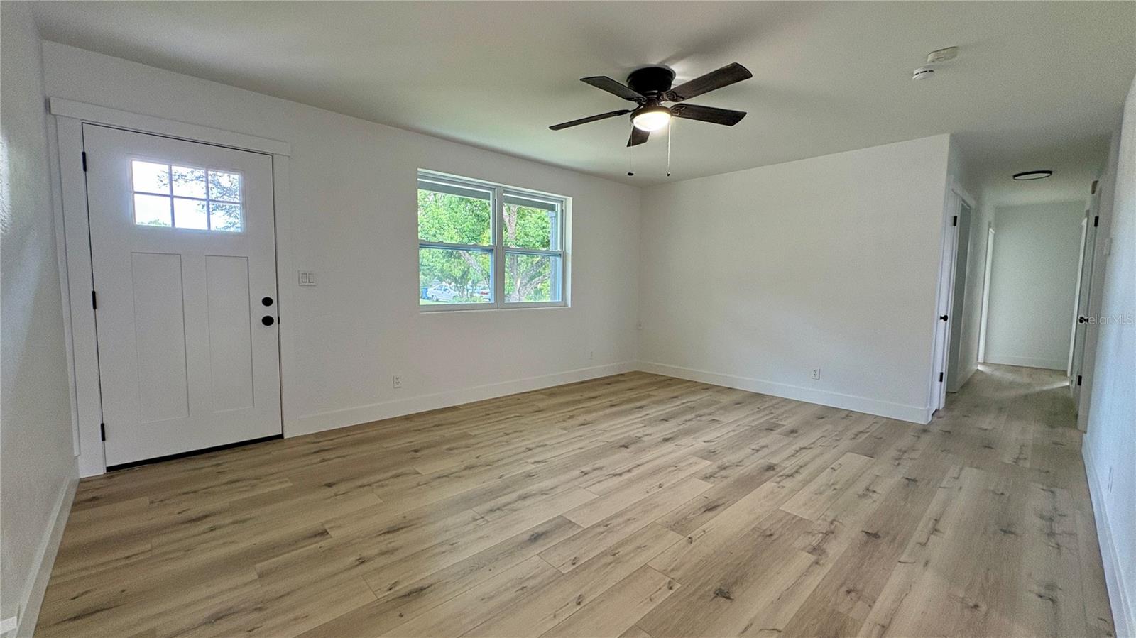 Image 6 of 25 For 1412 San Jose Boulevard