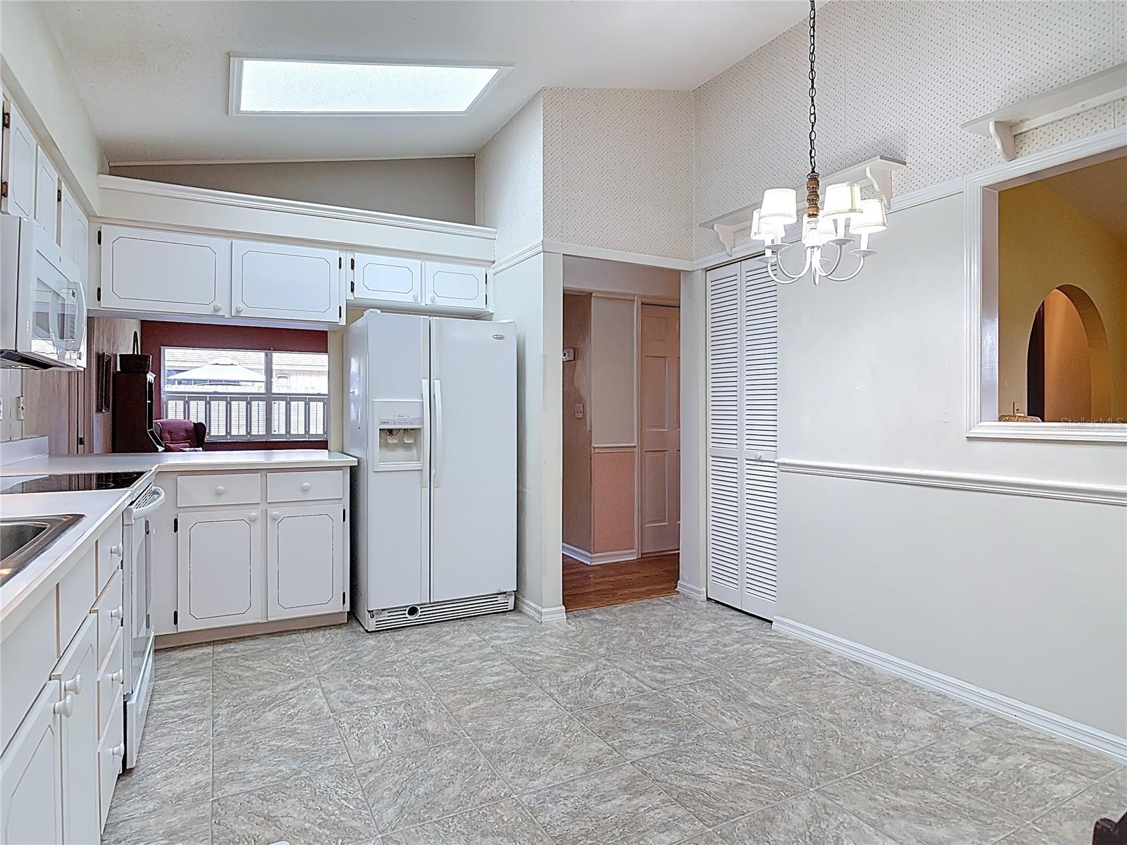 Image 12 of 61 For 5952 Park Ridge Drive