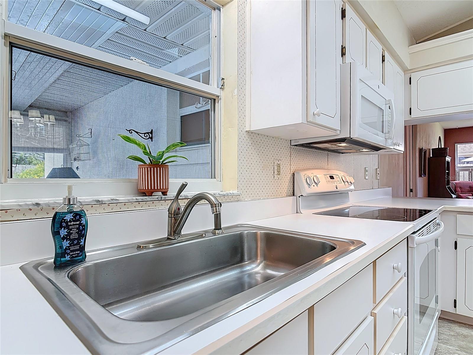 Image 16 of 61 For 5952 Park Ridge Drive