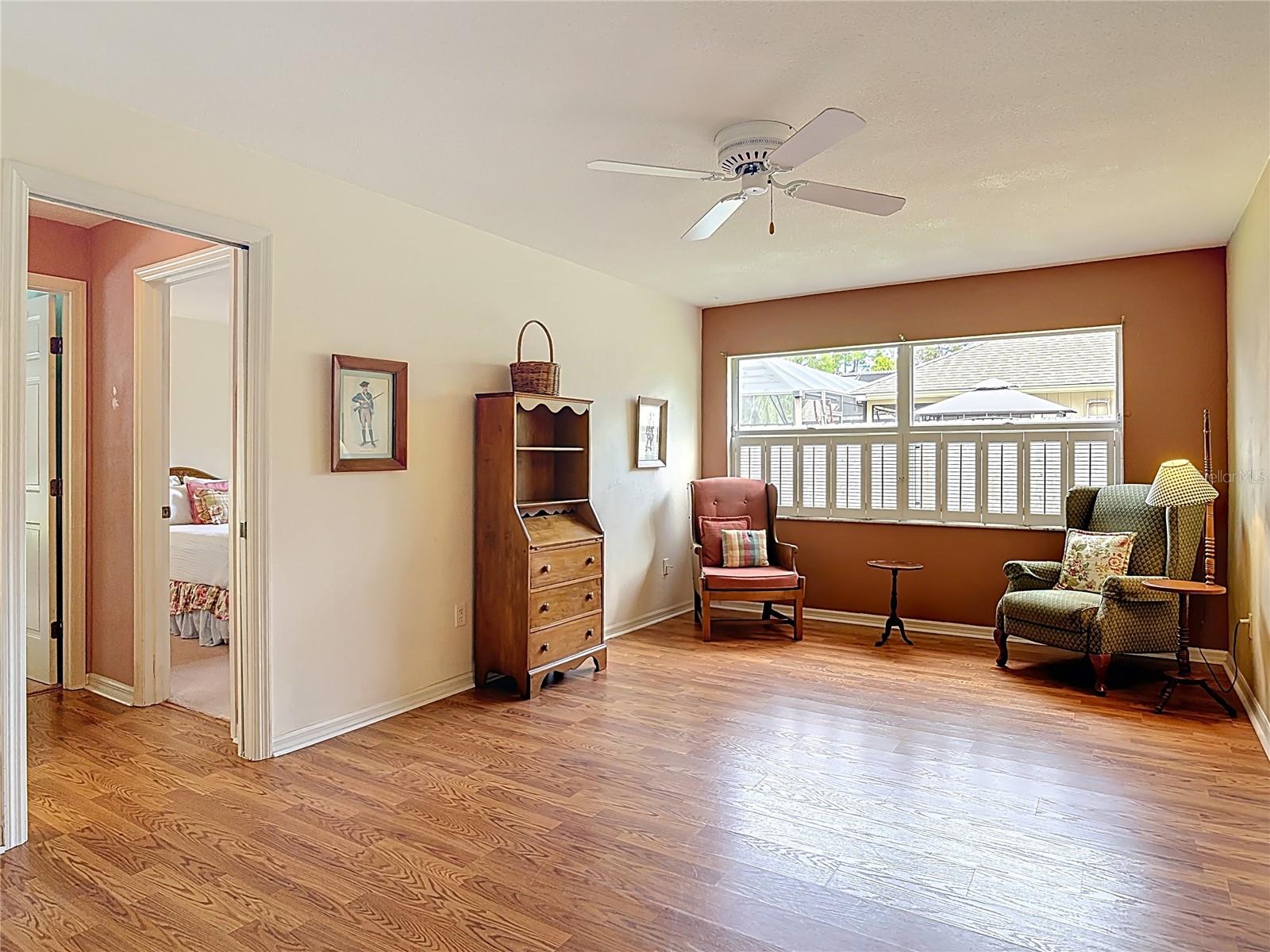 Image 17 of 61 For 5952 Park Ridge Drive