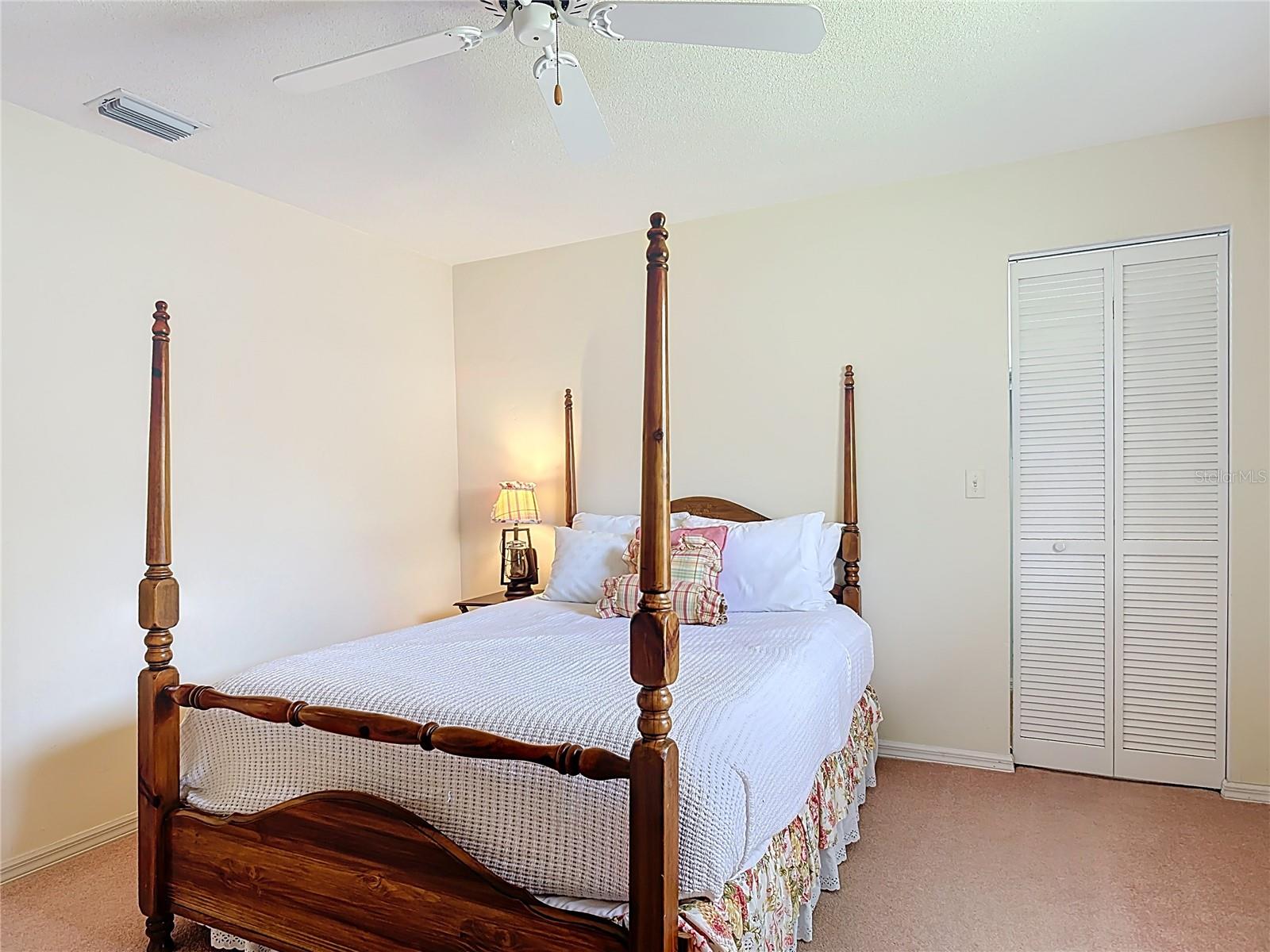 Image 33 of 61 For 5952 Park Ridge Drive