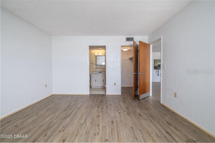 Image 12 of 29 For 2711 Halifax Avenue 789