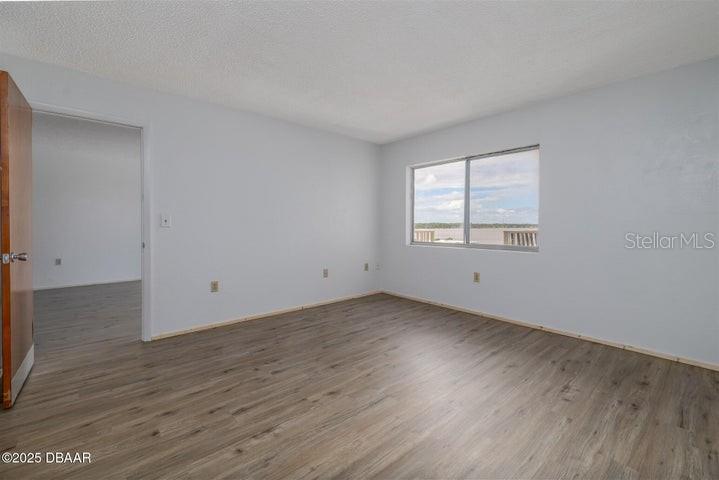 Image 13 of 29 For 2711 Halifax Avenue 789