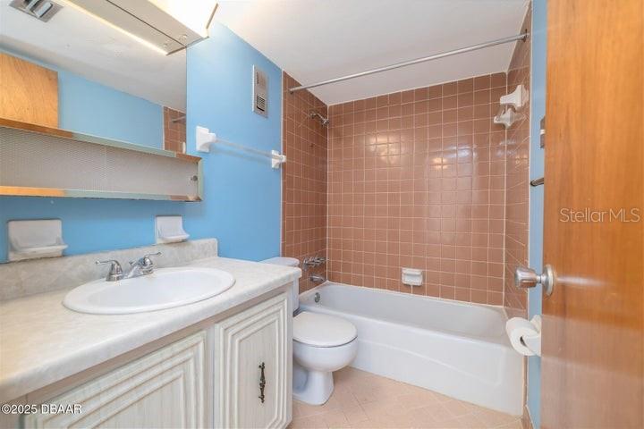 Image 16 of 29 For 2711 Halifax Avenue 789