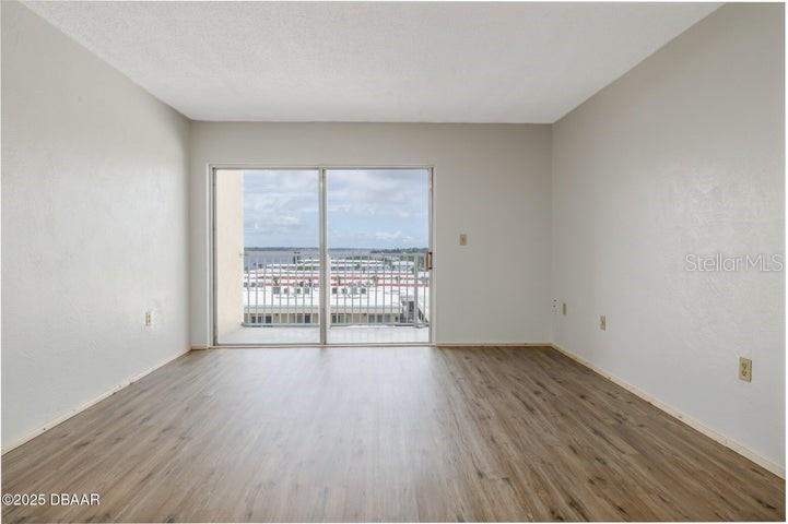 Image 6 of 29 For 2711 Halifax Avenue 789
