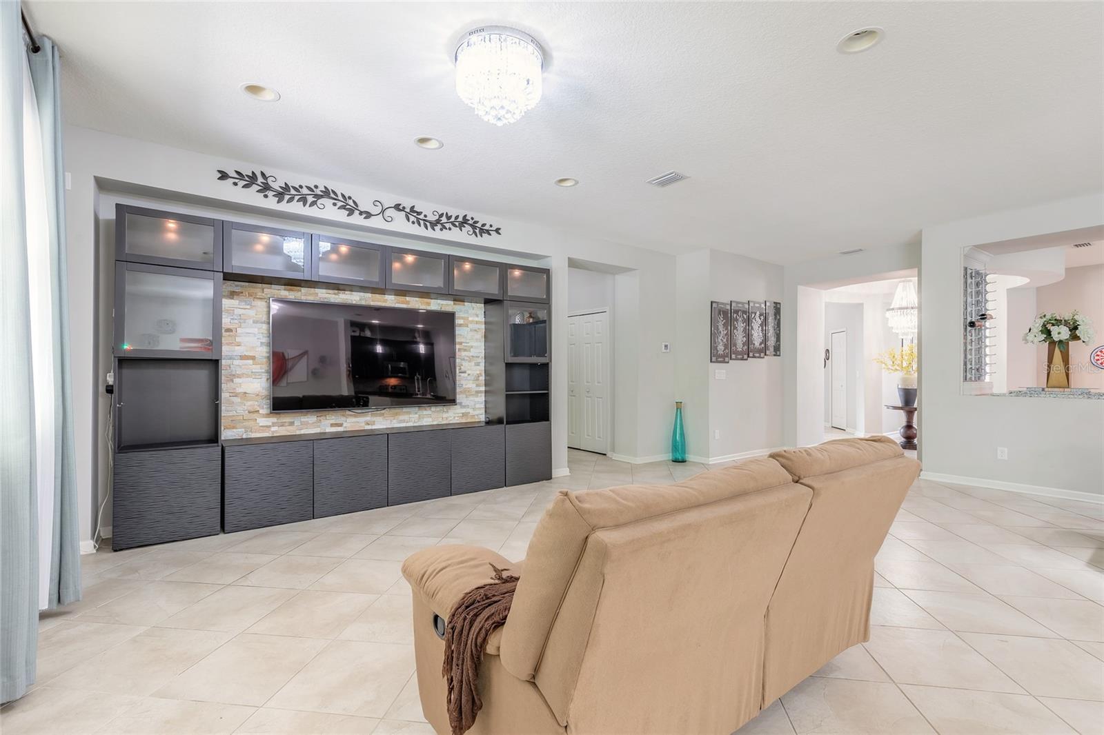 Image 30 of 58 For 31 Abacus Avenue