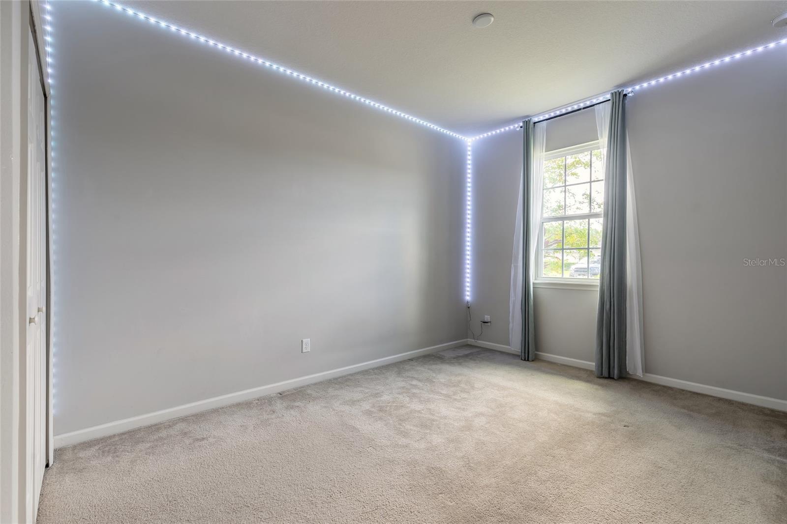 Image 8 of 58 For 31 Abacus Avenue