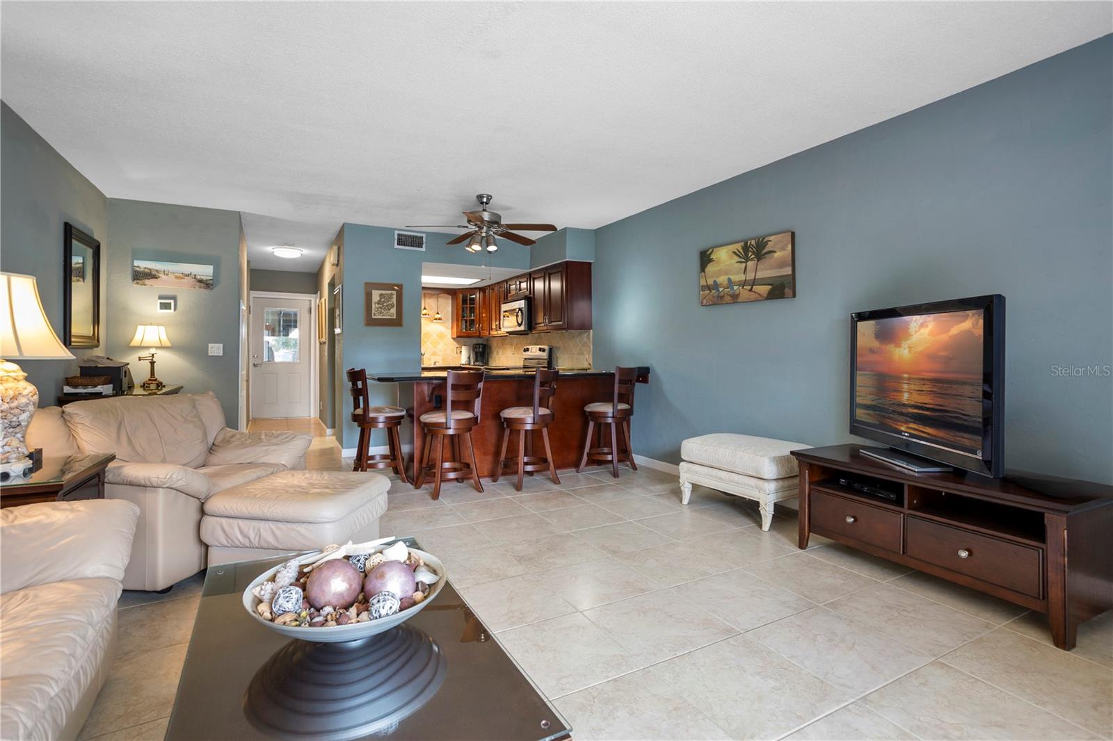 Image 14 of 41 For 2800 Ocean Shore Boulevard 9
