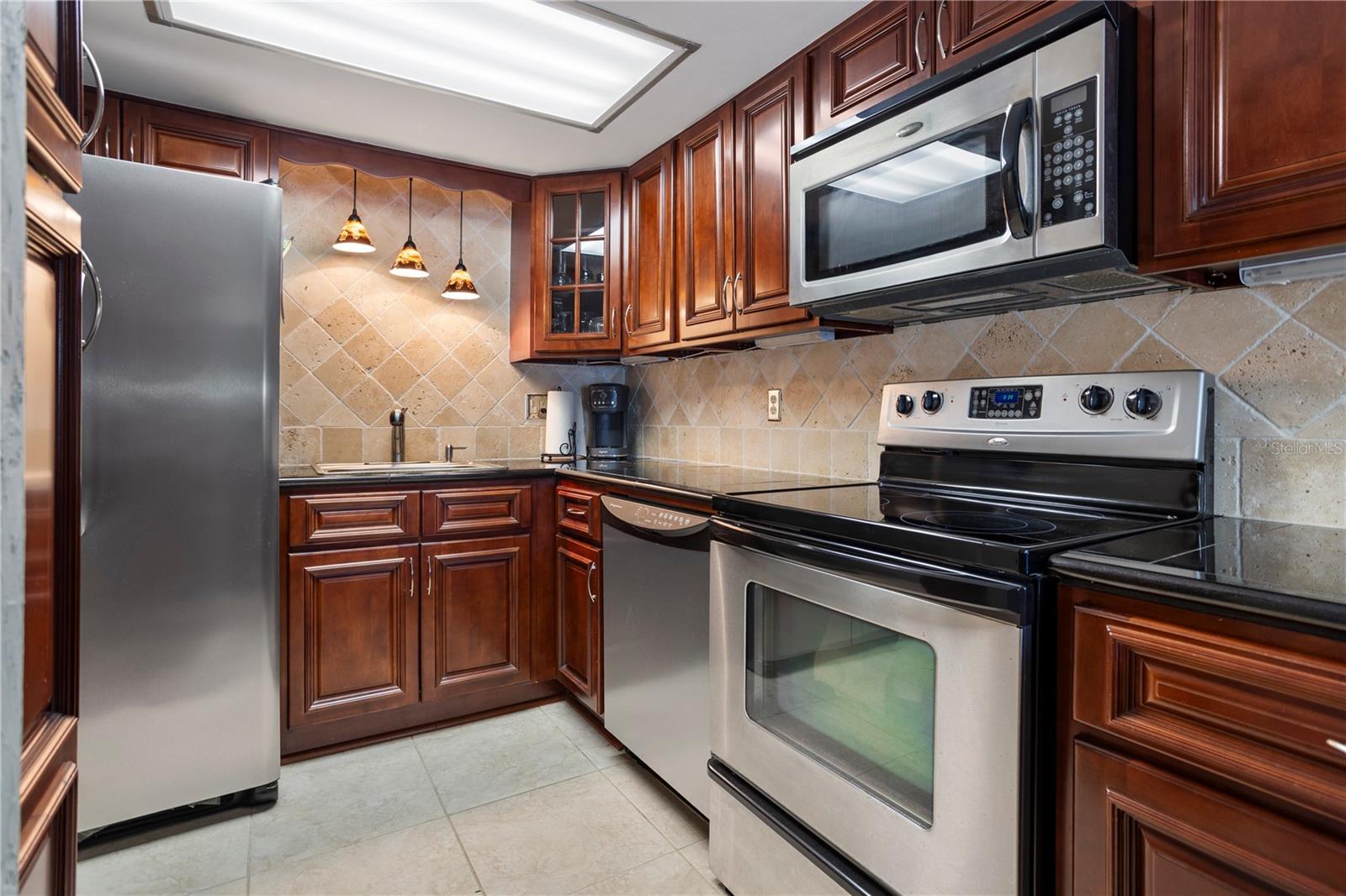 Image 19 of 41 For 2800 Ocean Shore Boulevard 9