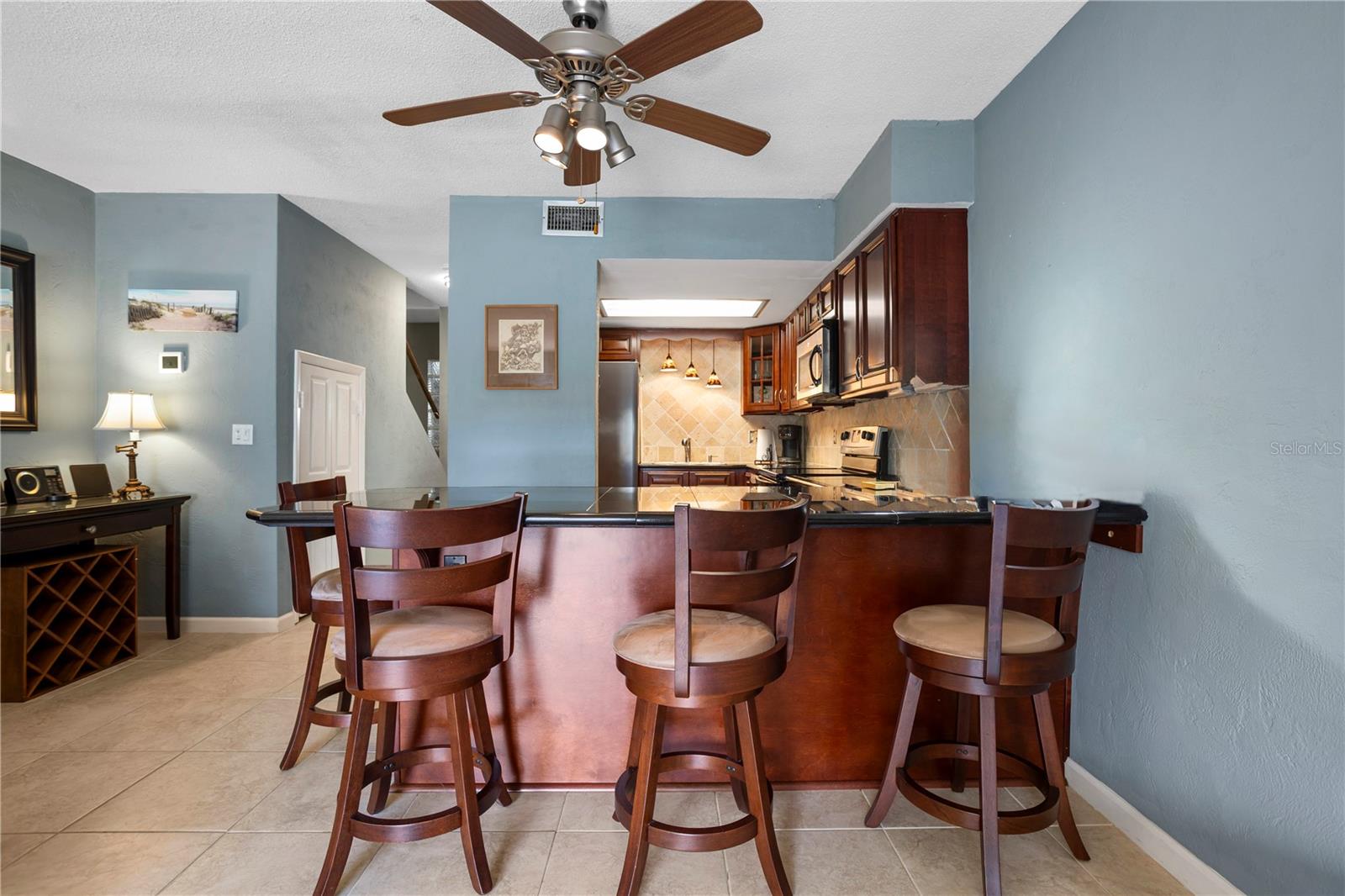 Image 22 of 41 For 2800 Ocean Shore Boulevard 9