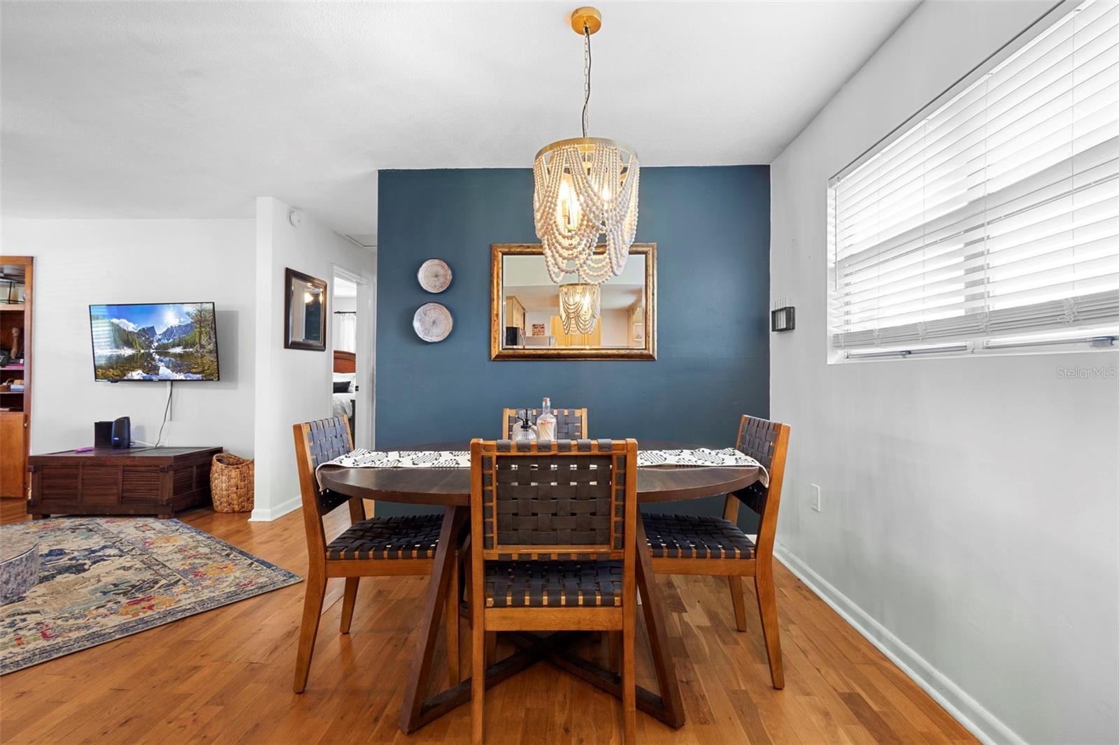 Image 15 of 42 For 139 Alma Avenue
