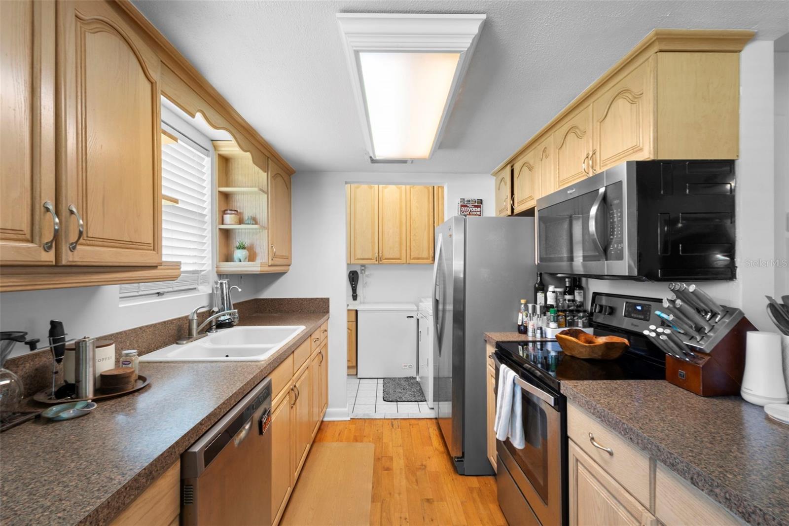 Image 4 of 42 For 139 Alma Avenue