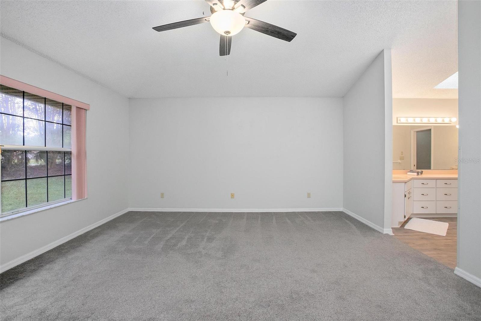 Image 22 of 48 For 127 Muirfield Drive