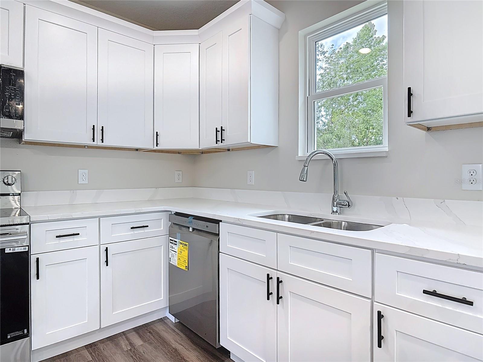 Image 10 of 45 For 1972 3rd Ave