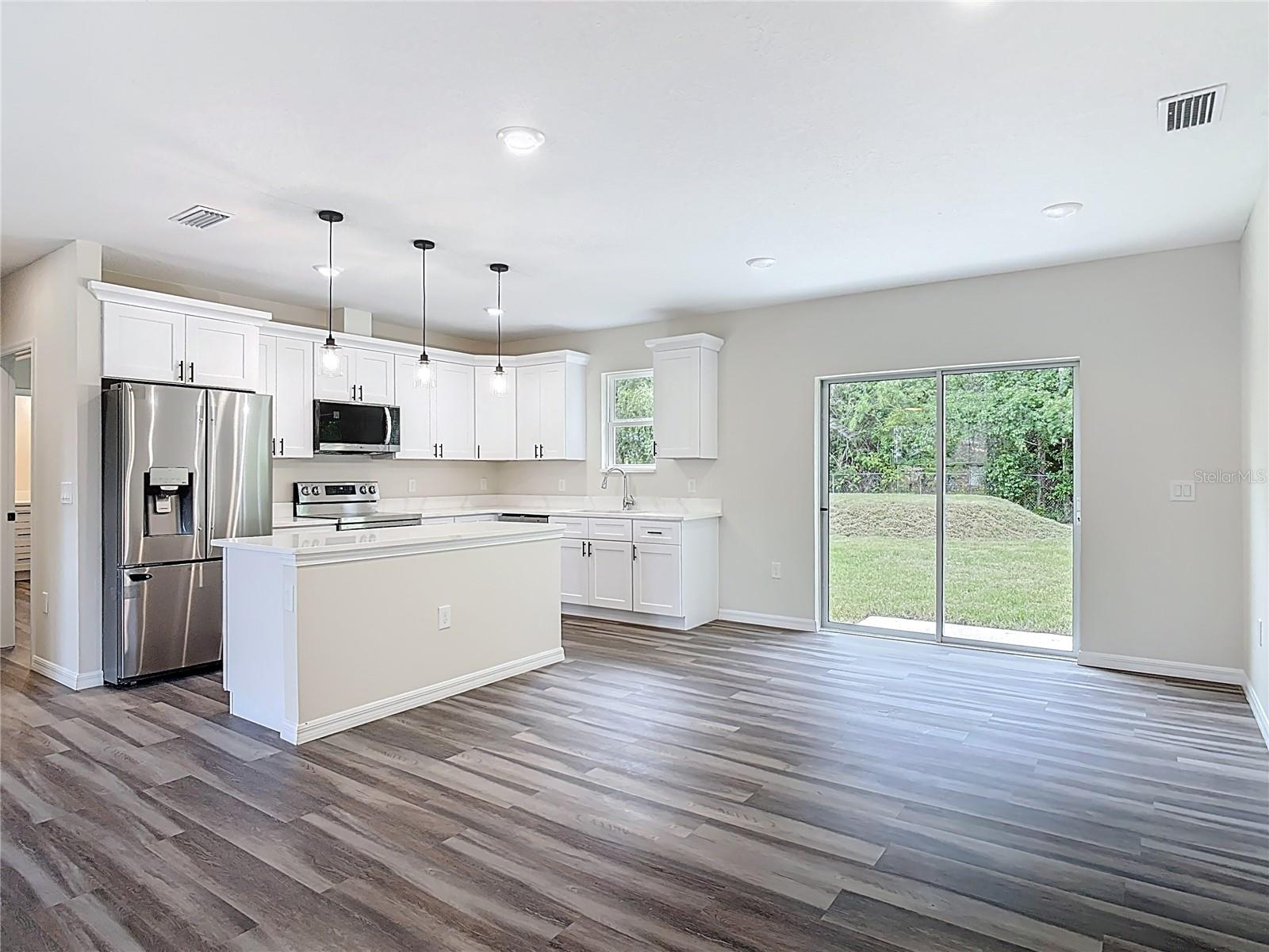 Image 12 of 45 For 1972 3rd Ave