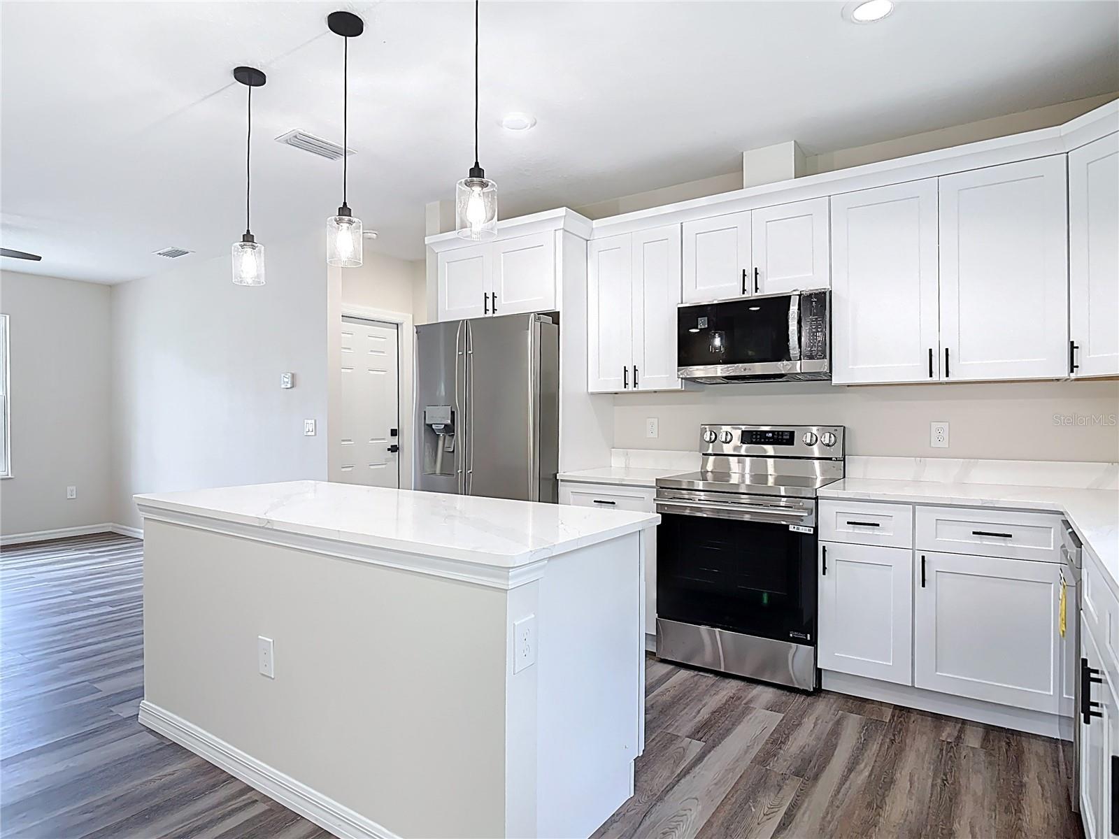 Image 5 of 45 For 1972 3rd Ave