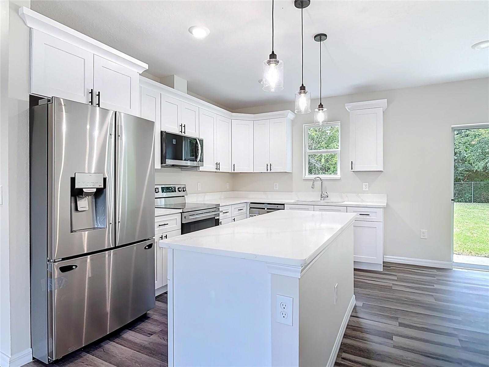 Image 6 of 45 For 1972 3rd Ave