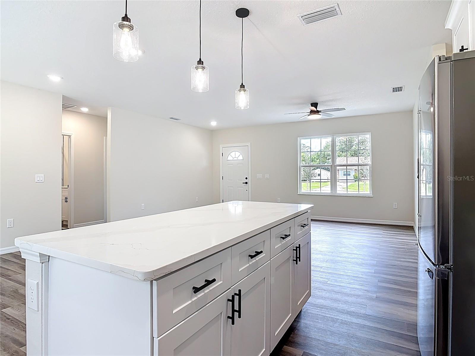 Image 7 of 45 For 1972 3rd Ave