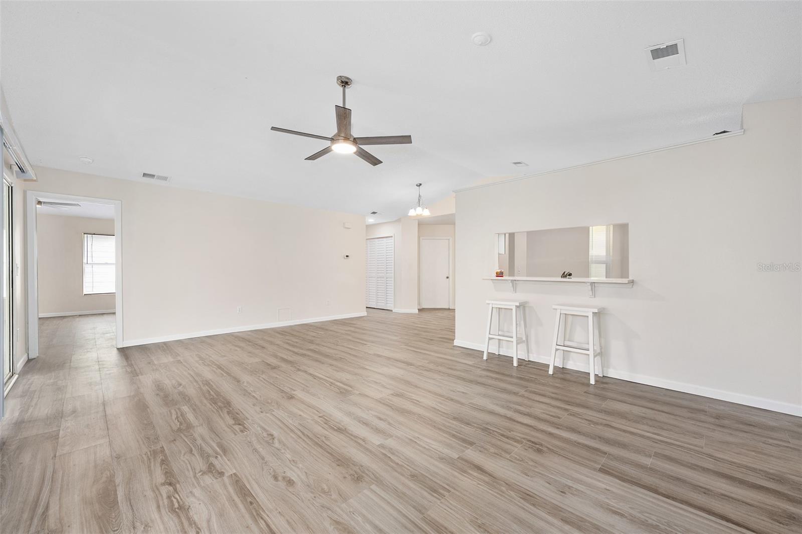 Image 12 of 38 For 5889 Woodpoint Terrace
