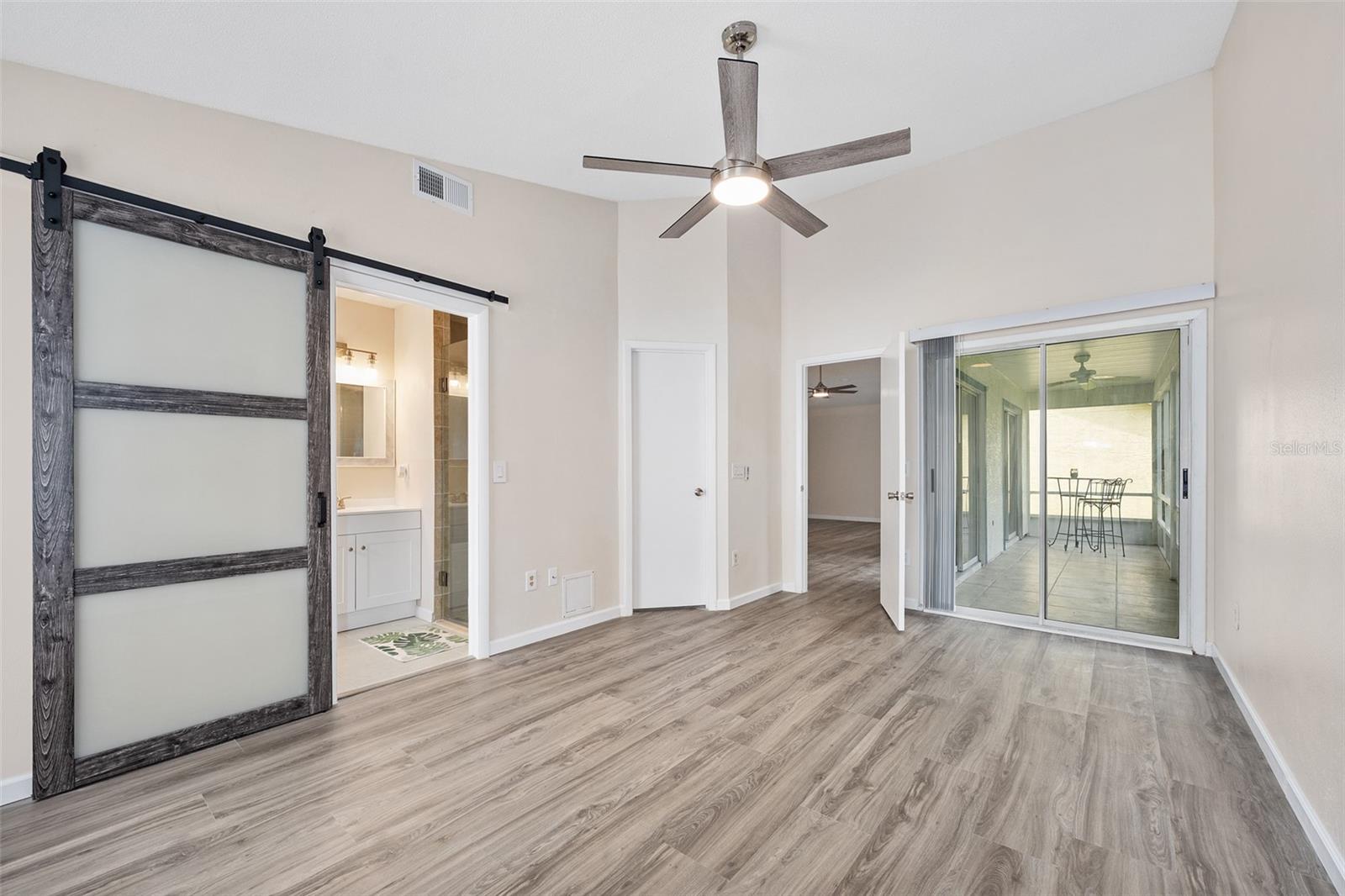 Image 15 of 38 For 5889 Woodpoint Terrace