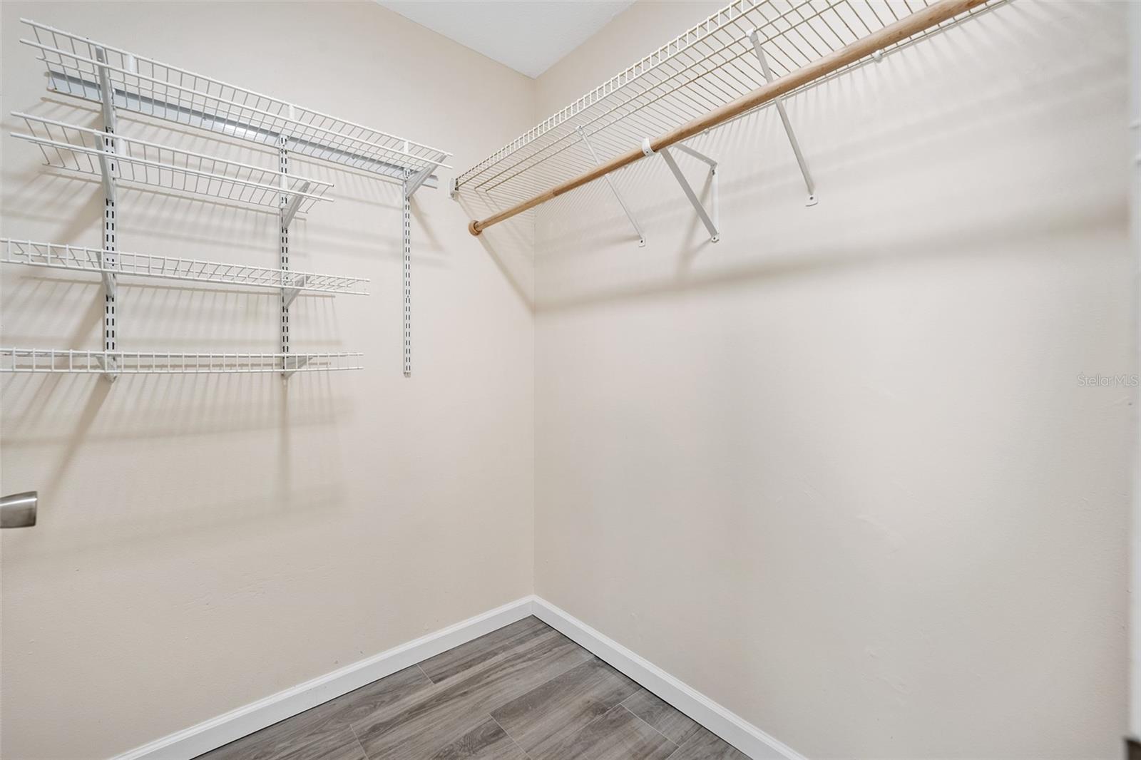 Image 20 of 38 For 5889 Woodpoint Terrace