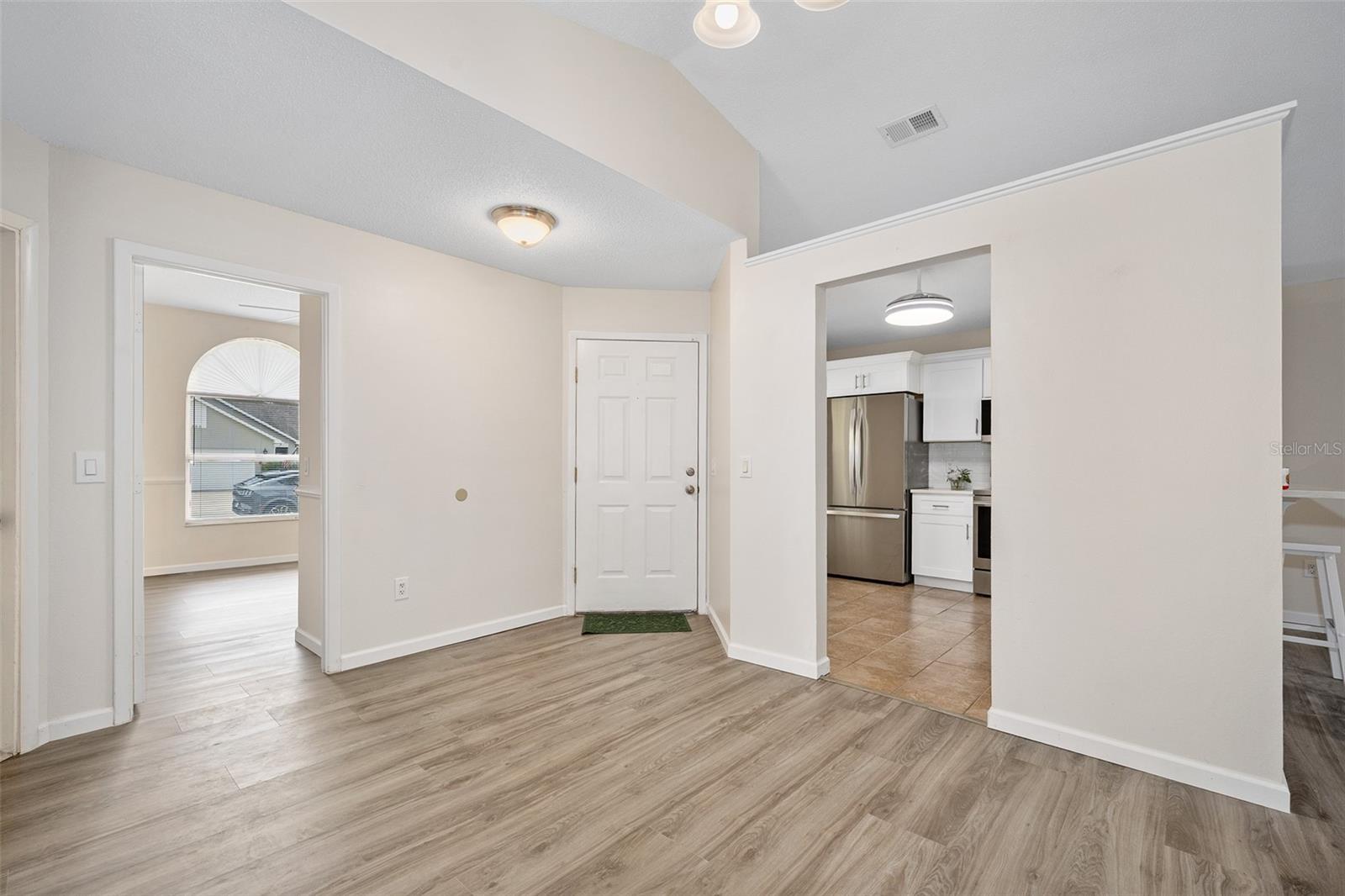 Image 6 of 38 For 5889 Woodpoint Terrace
