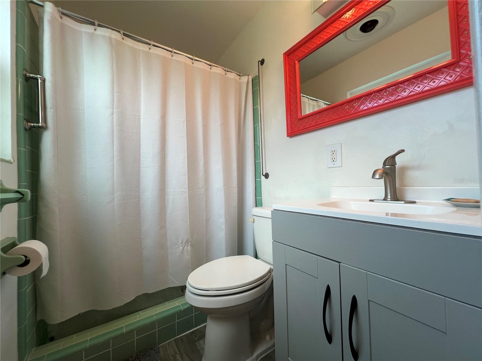 Image 10 of 21 For 518 Katherine Street