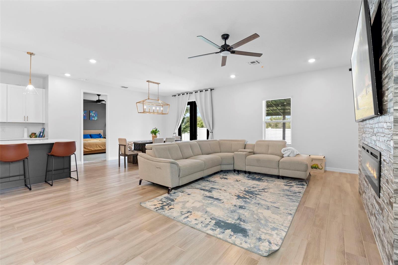 Image 20 of 46 For 1554 Meadowlark Drive