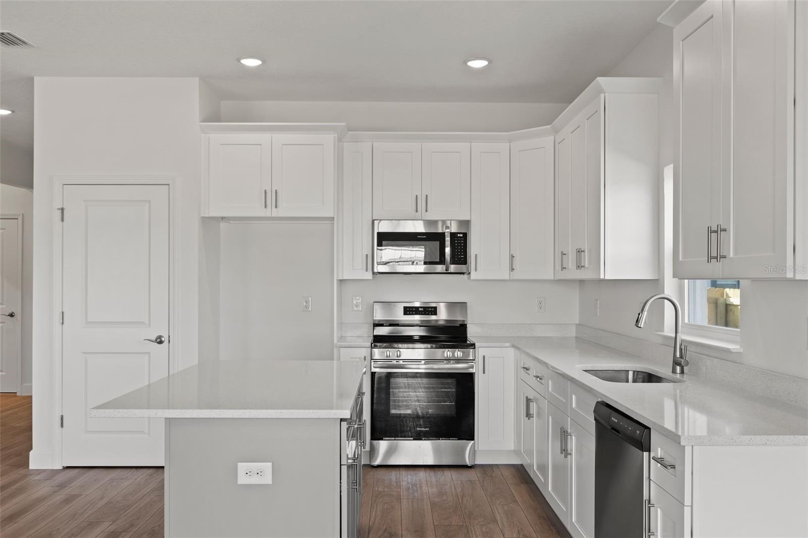 Image 4 of 25 For 1211 15th Street