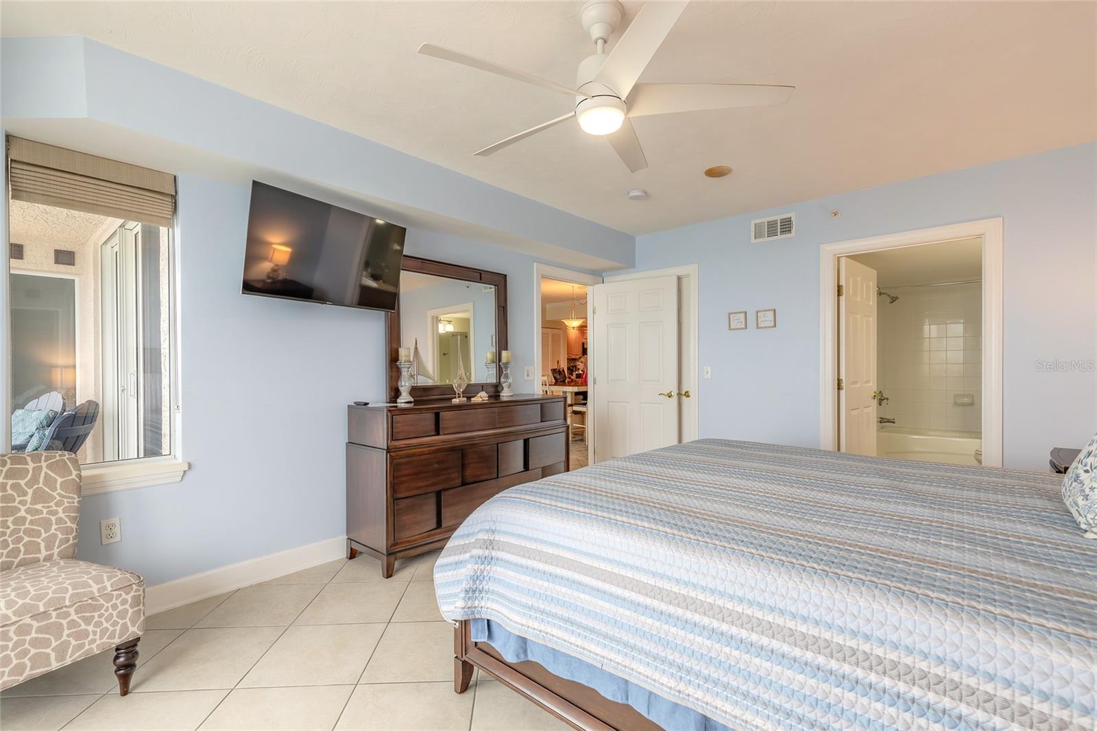 Image 24 of 47 For 3315 Atlantic Avenue 1106