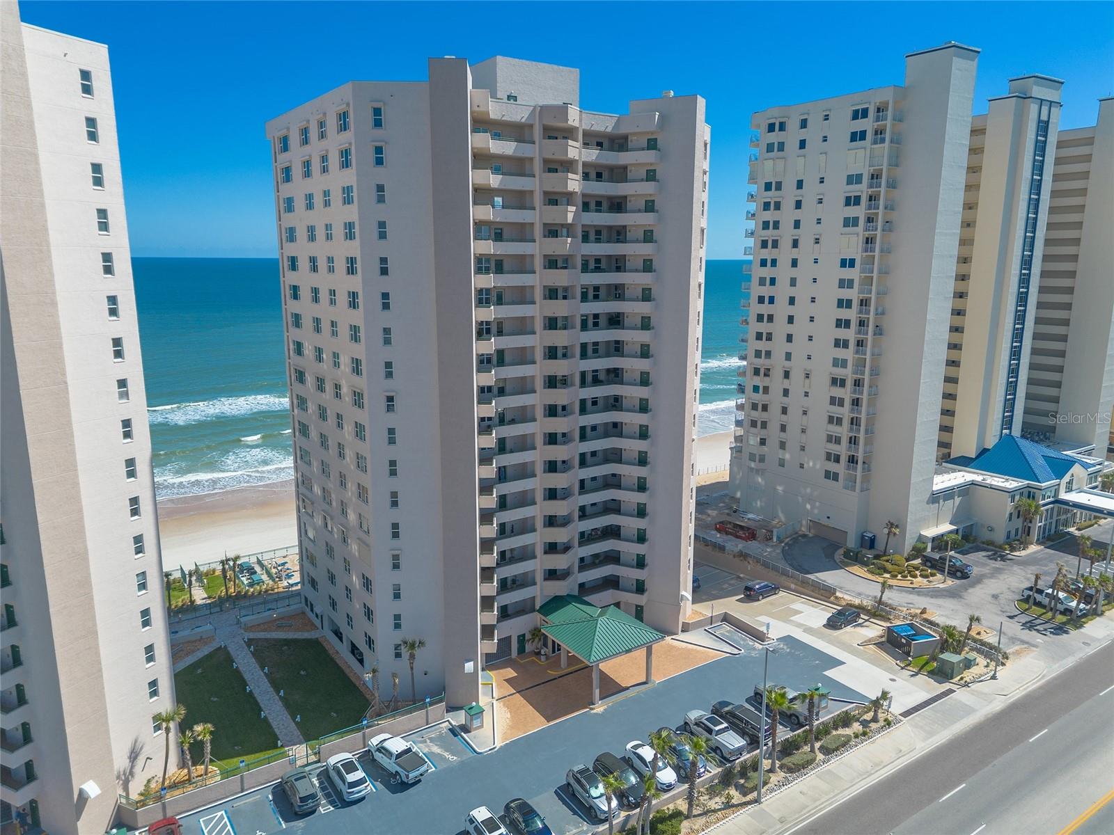 Image 3 of 47 For 3315 Atlantic Avenue 1106