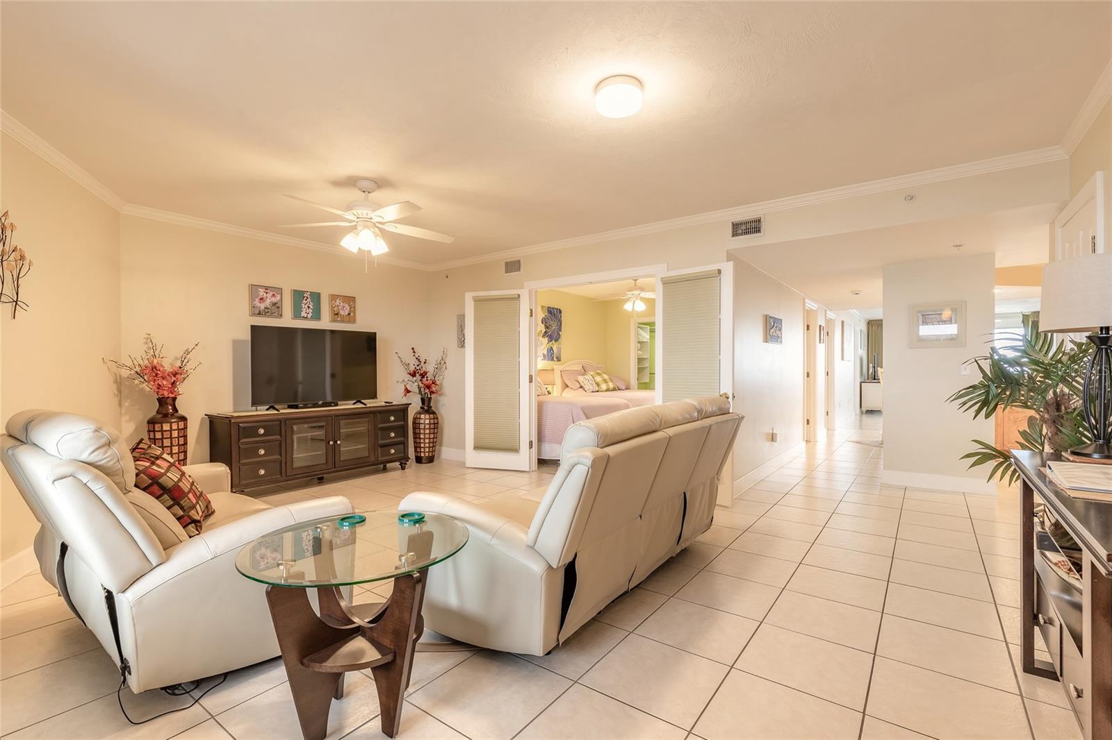 Image 4 of 47 For 3315 Atlantic Avenue 1106