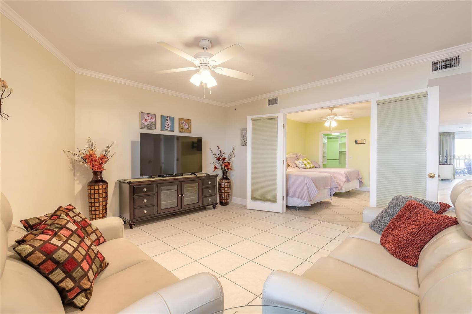Image 5 of 47 For 3315 Atlantic Avenue 1106