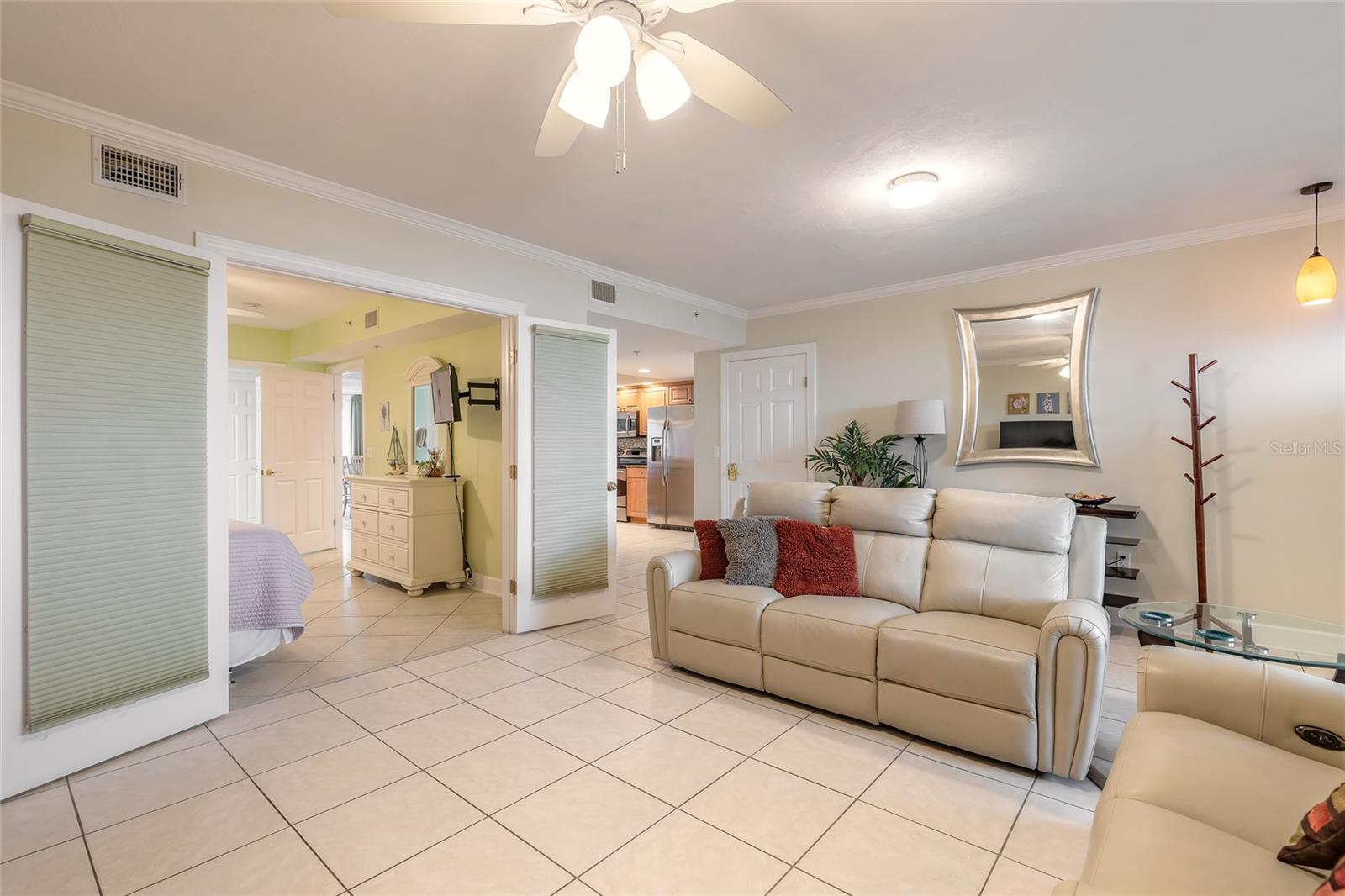Image 8 of 47 For 3315 Atlantic Avenue 1106