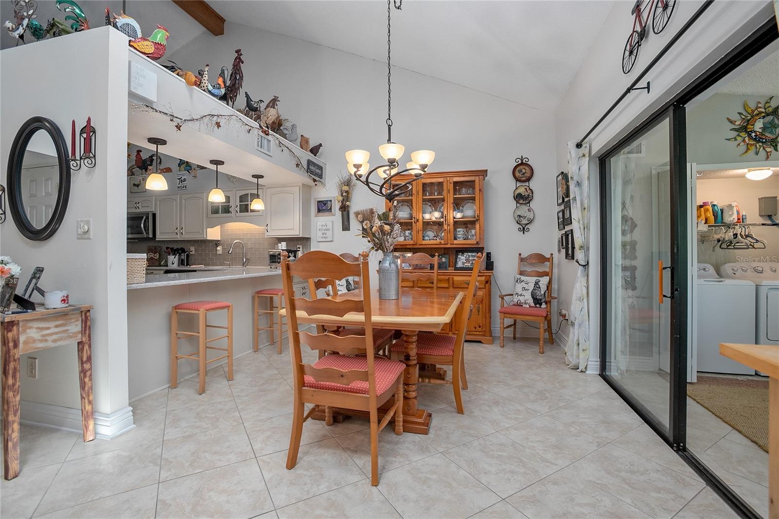 Image 10 of 59 For 955 Eastridge Drive 7p