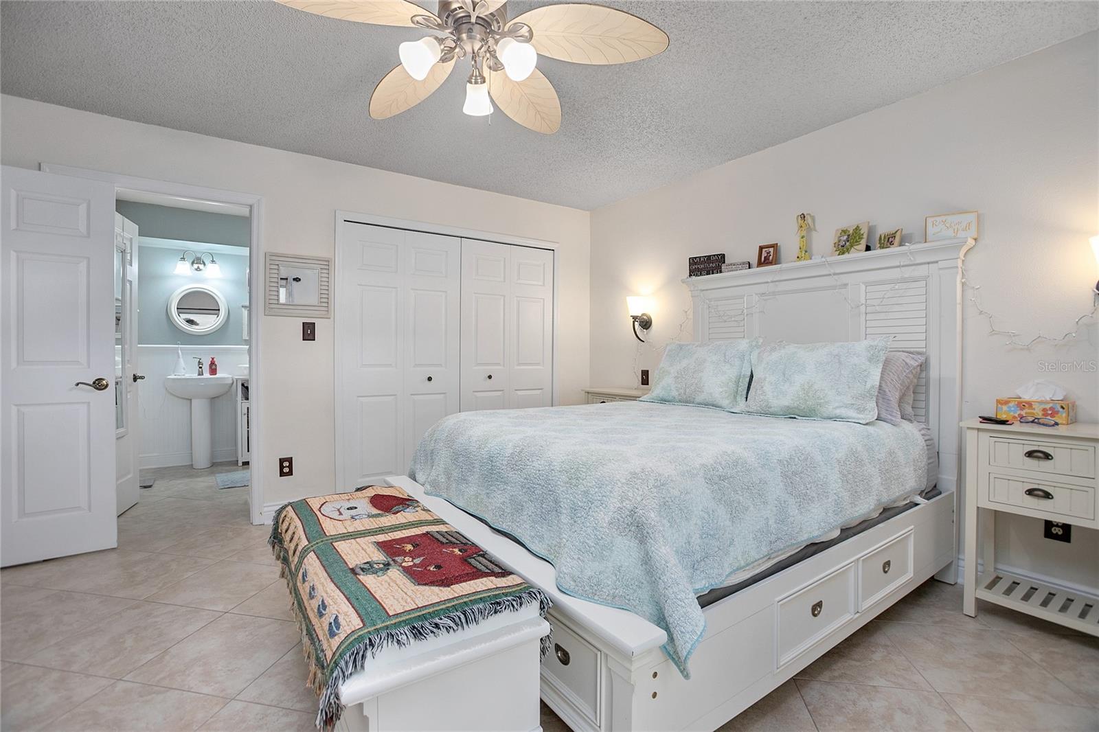 Image 17 of 59 For 955 Eastridge Drive 7p