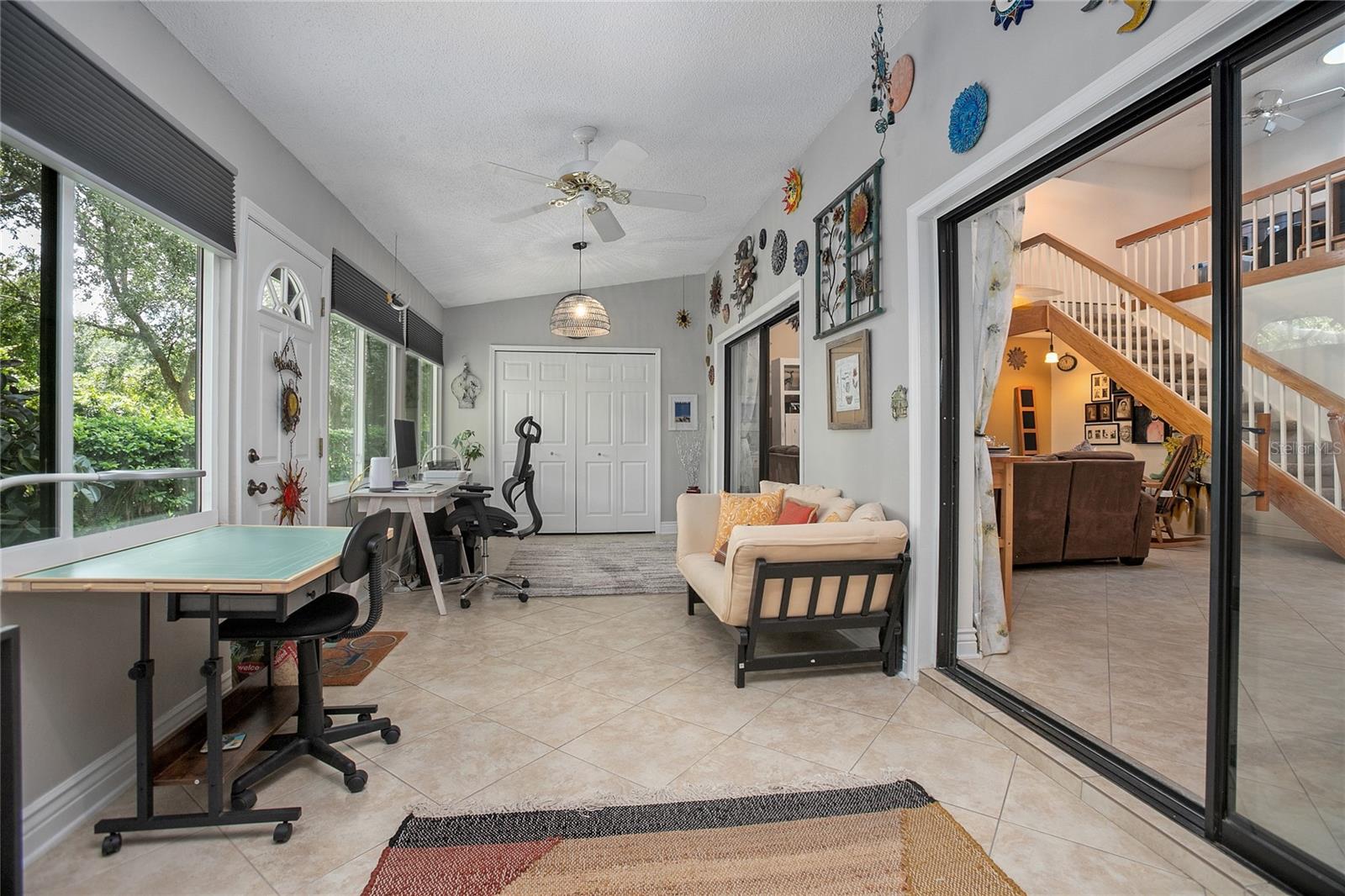 Image 24 of 59 For 955 Eastridge Drive 7p