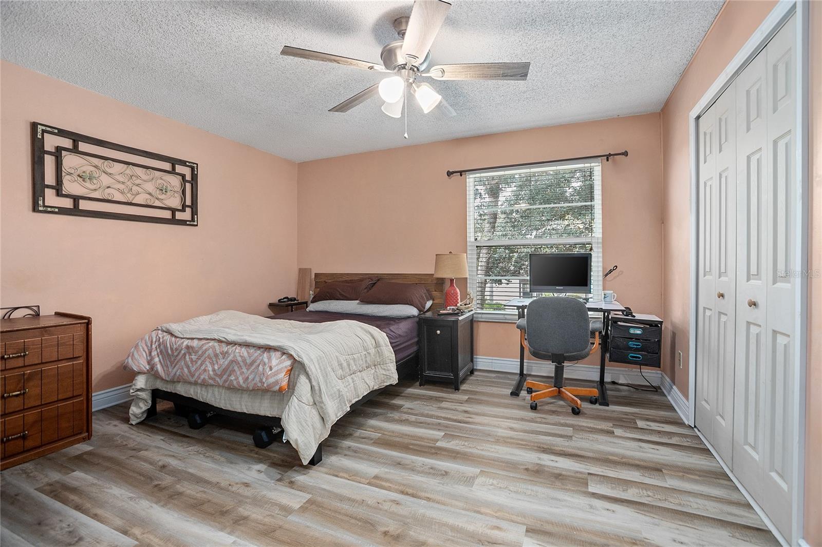 Image 29 of 59 For 955 Eastridge Drive 7p