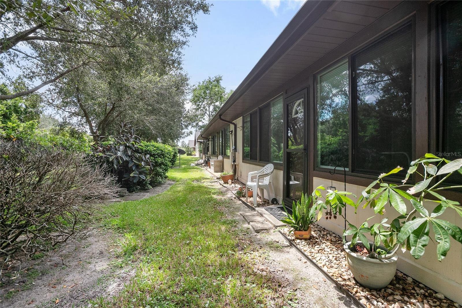Image 32 of 59 For 955 Eastridge Drive 7p