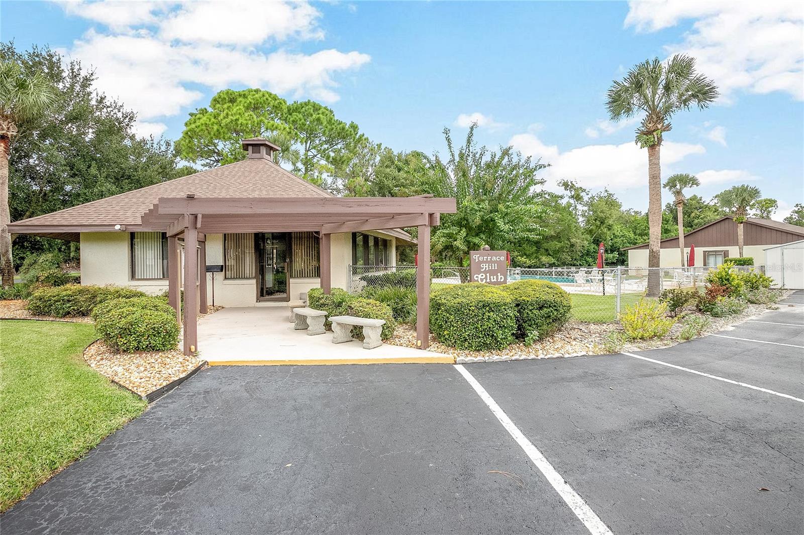 Image 39 of 59 For 955 Eastridge Drive 7p