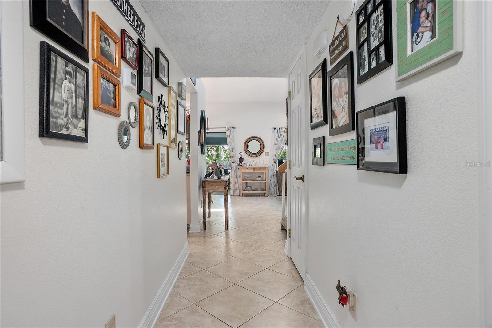 Image 4 of 59 For 955 Eastridge Drive 7p