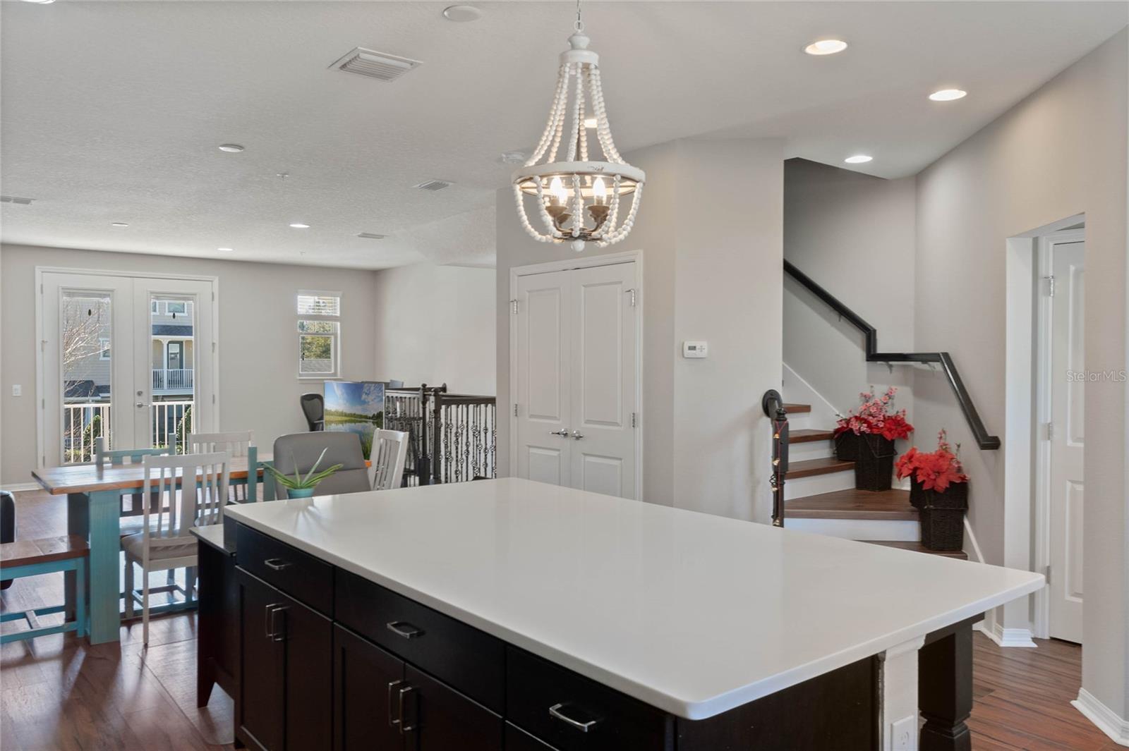 Image 10 of 41 For 471 Portico Court