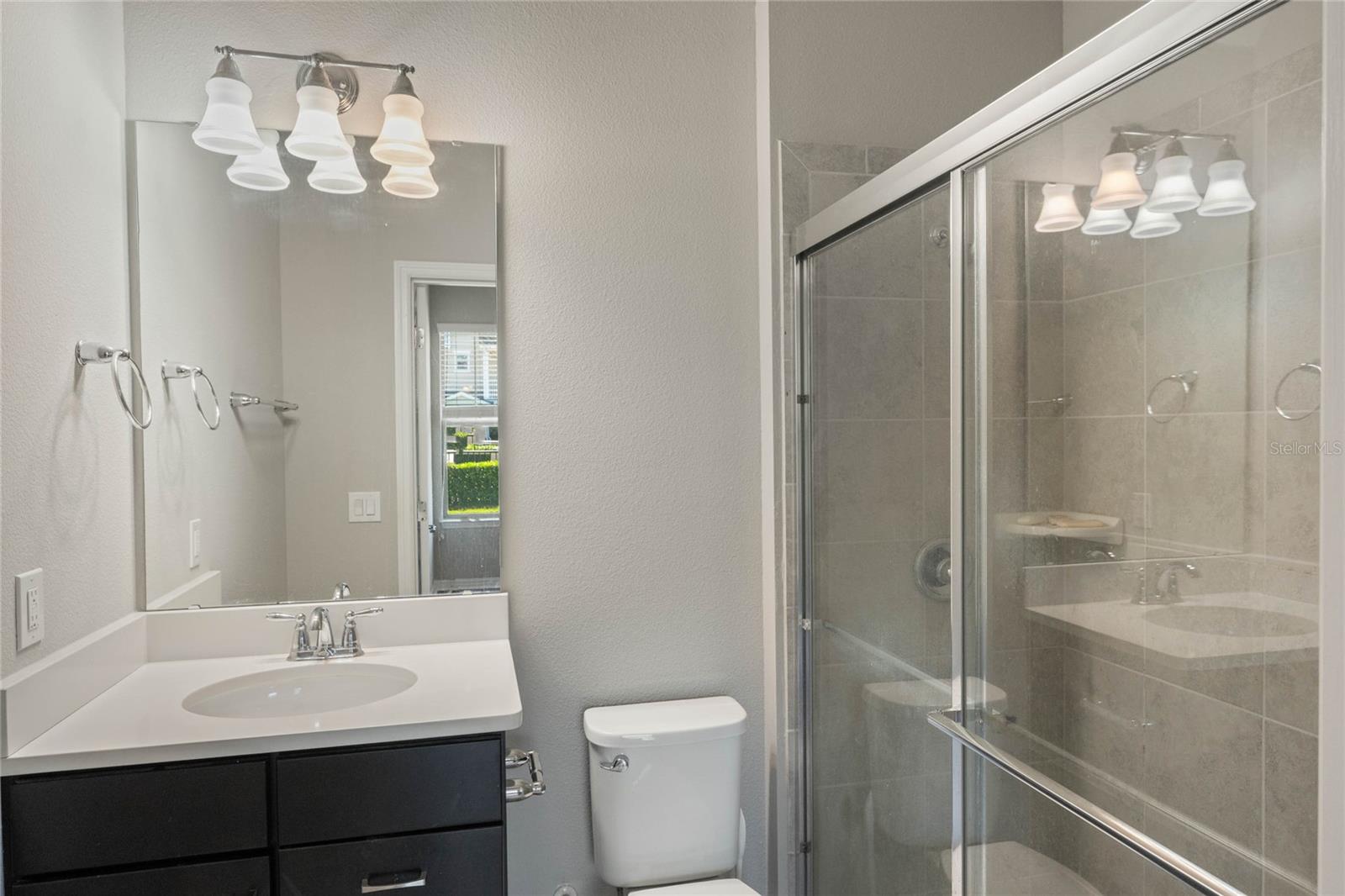 Image 13 of 41 For 471 Portico Court