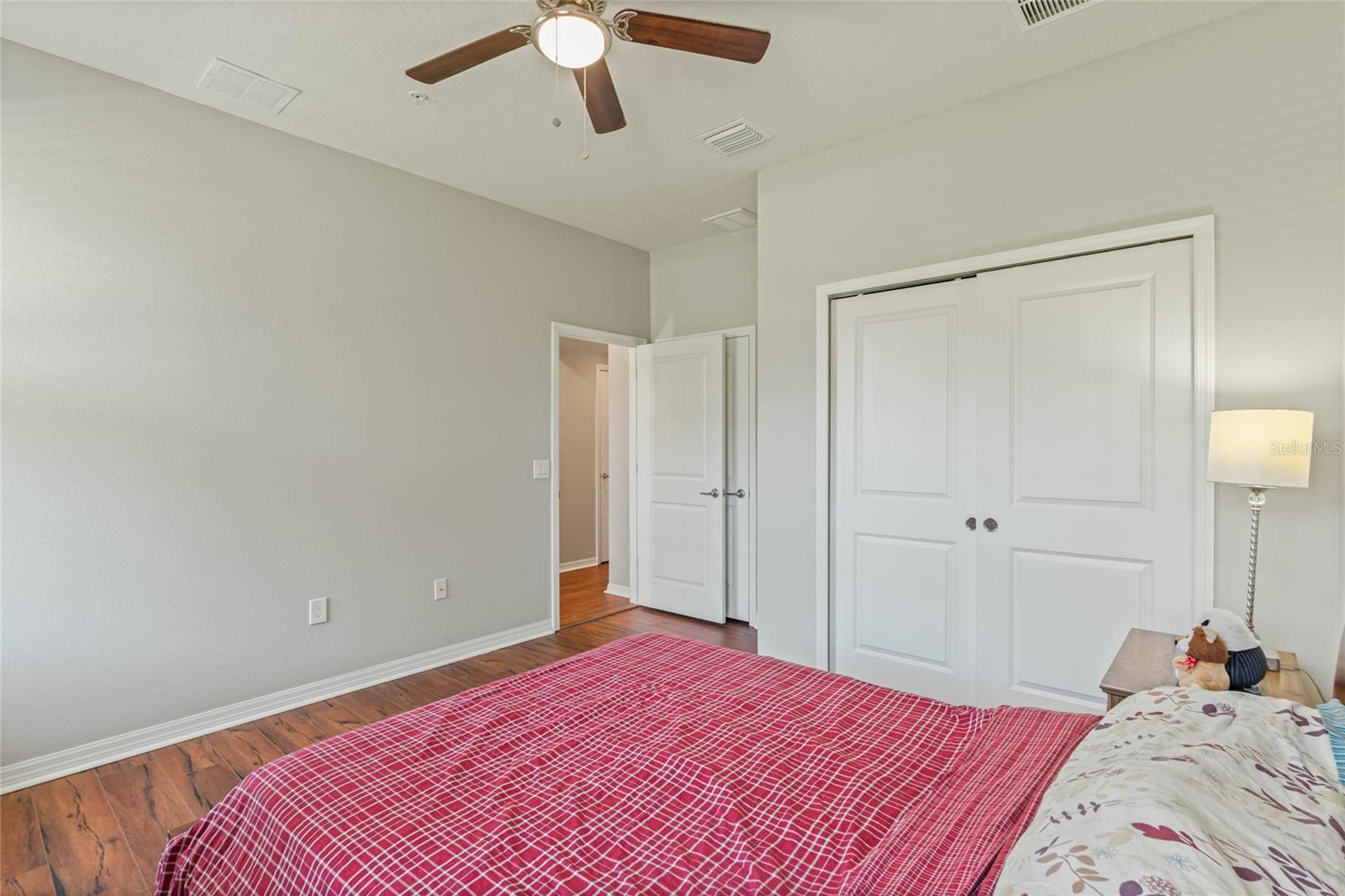 Image 15 of 41 For 471 Portico Court