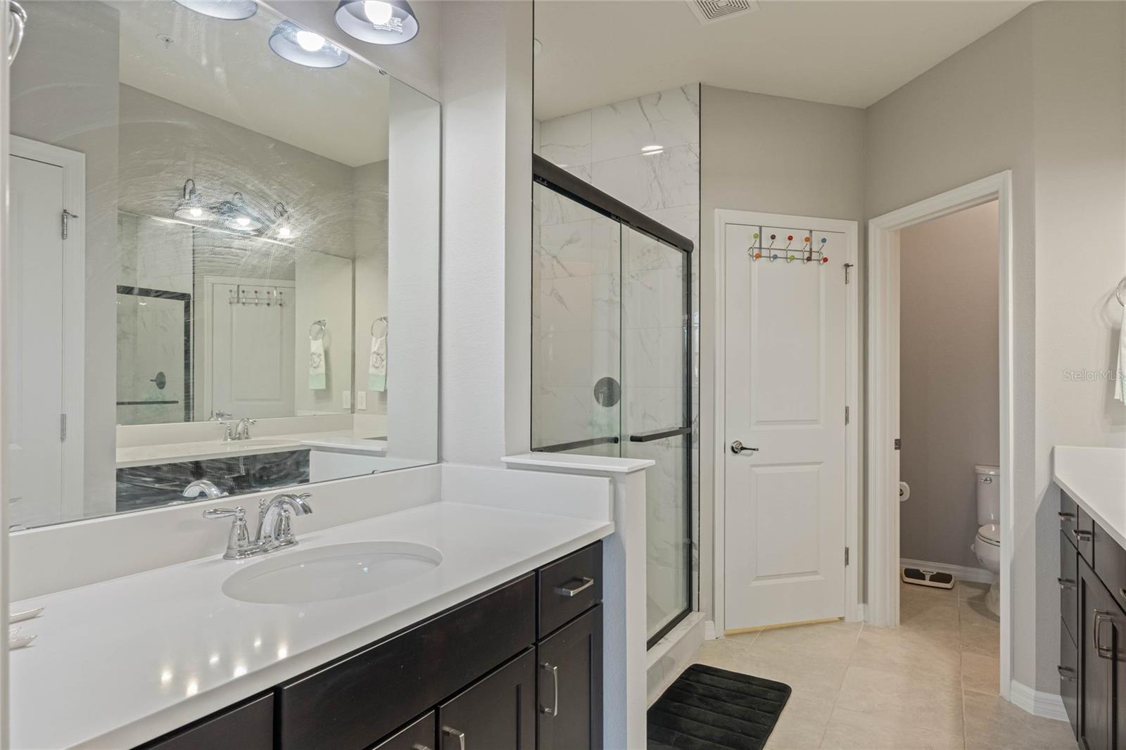 Image 18 of 41 For 471 Portico Court