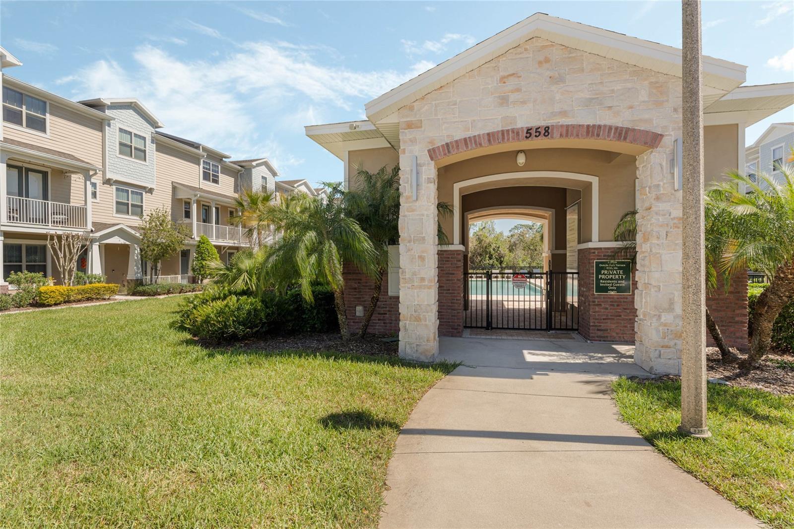 Image 27 of 41 For 471 Portico Court