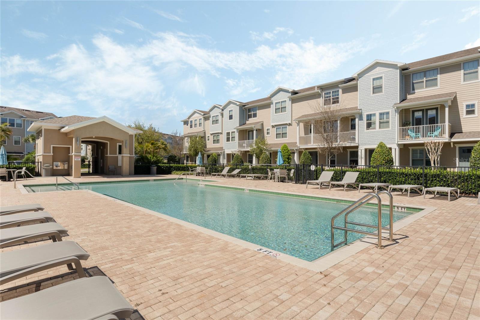 Image 29 of 41 For 471 Portico Court