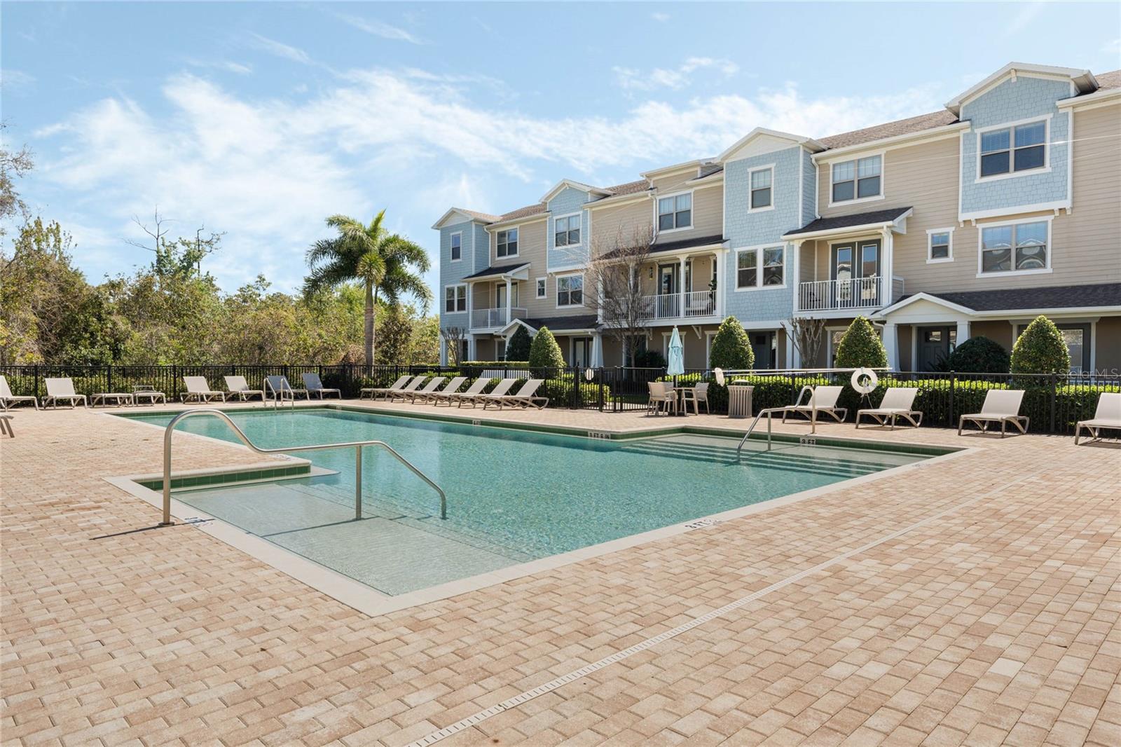 Image 31 of 41 For 471 Portico Court